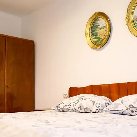 Green Apartment